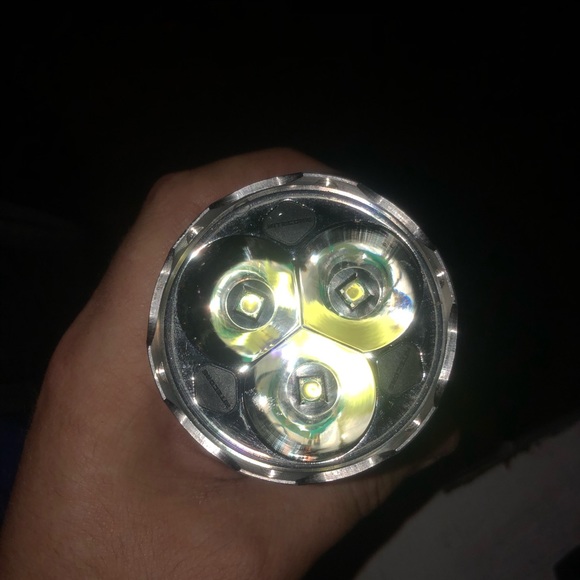 NITE CORE TM11 FLASHLIGHT. 2000 Lumens! - Picture 6 of 8